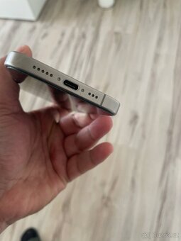 iPhone 15 Pro 128GB přírodní Titan - 5