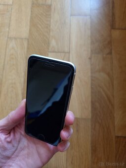iPhone SE 2022 128gb Starlight bílý - 5
