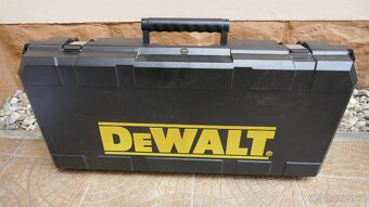 NOVÉ Bourací kladivo SDS-Max DeWALT D25902, 1 500 W, 10 kg - 5