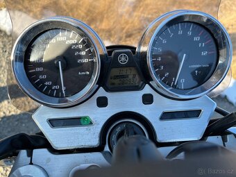 Yamaha XJR 1300 - 5