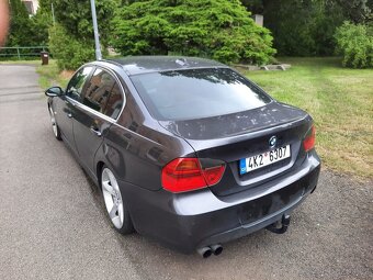 E90 330i - 5
