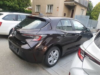 Toyota Corolla 1.8i Hybrid - 5