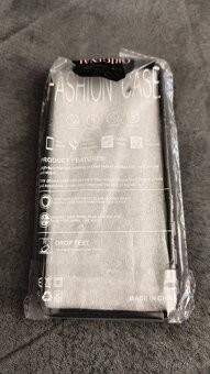 Xiaomi 15 Pro kryty, obaly - 5