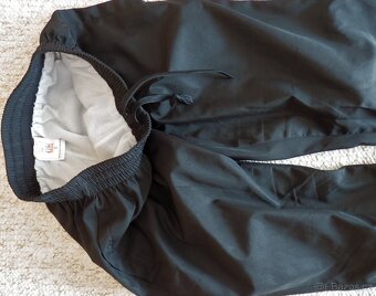 Dívčí sportovní souprava vel."S"-perfektní stav - 5