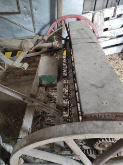 Historický secí stroj - 5