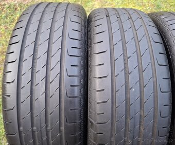 319 Zánovní sada Continental 215/60/17 - 5
