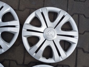 Originální poklice Škoda R15 - 5