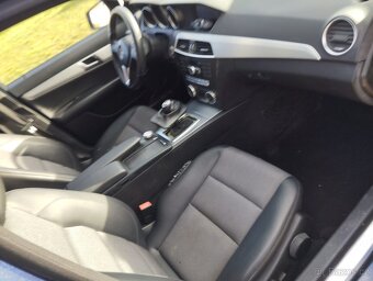 Prodám náhradní díly na mercedes c220cdi - 5