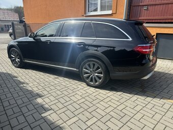 Mercedes-Benz E 220 E 220d 4MATIC All-TerrainT - 5