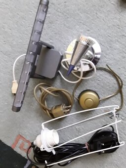 velký konvolut síť.napaječů,zásuvek,osvětlení a dílů - 5