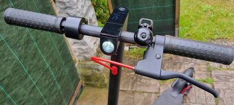 Xiaomi Mi Electric Scooter Pro - 5