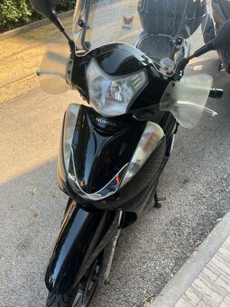 Honda SH 300i (2008) slušná, plexi, kufr - 5