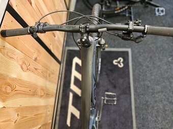 NOVÉ KARBONOVÉ HORSKÉ KOLO MRX - 5