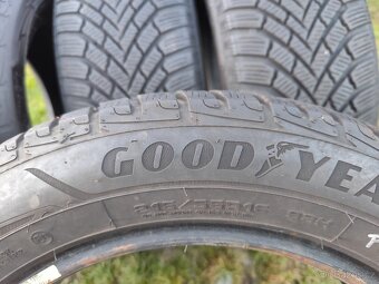 Zimní pneu 215/55/16 - 5