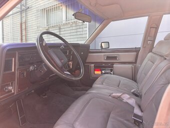 Oldsmobile 1983 - 5