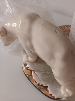 Porcelánová soška ledního medvěda - 5