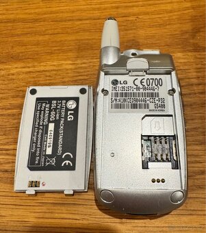 Prodám mobilní telefon LG - G5400 - 5