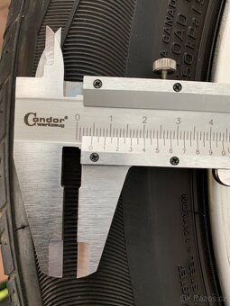 Kola Ford R16 pneu Nexen 205/55/16 - 5