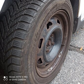 Prodam 4 zimni kola,pneumatiky Yokohama,kovove disky195/55r1 - 5