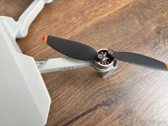 Dron DJI Mini 2 SE - 5