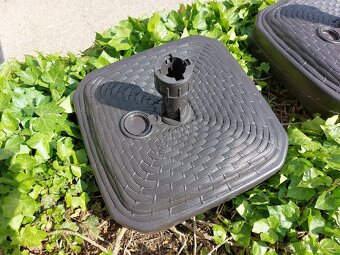3x stojan na slunečník umělý ratan PVC - 5