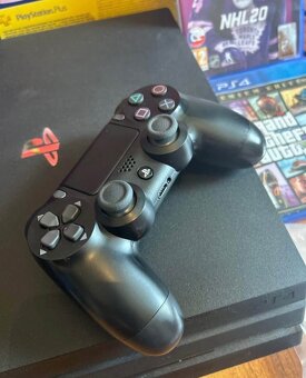 Playstation 4 PRO 1TB - 5