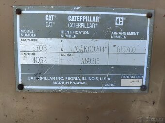 Pásové rypadlo CAT E70b - 5