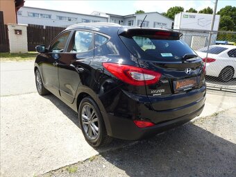 Hyundai ix35 2,0 CRDI 4X4, VÝHŘEV, DIGI AC - 5