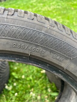 Zimní pneu 235/45/17 Kleber Krisalp HP3 - 5