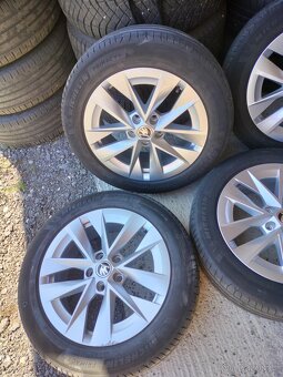 4ks alu disky orig. Škoda 5x112 R17 pneu 205/55 R17 5mm - 5