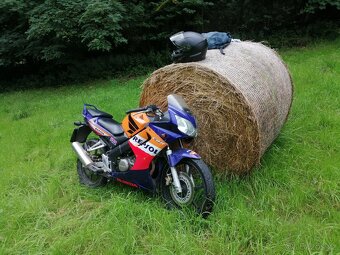 Honda cbr 125 r .REPSOL - 5