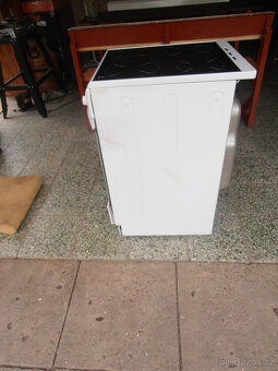 SKLOKERAMICKÝ SPORÁK INDEST - 5