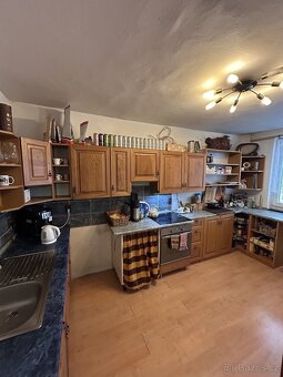 Prodej vyčleněné bytové jednotky v RD s parkovacími místy a  - 5