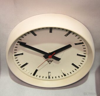 Pragotron - industriální nástěnné hodiny cca 1960 - 5