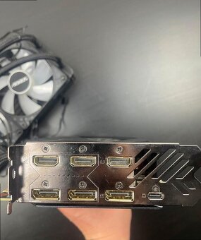 Gigabyte RTX 2080 Ti AORUS Xtreme - 5