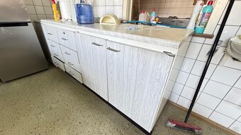 Skříně za odvoz - 5