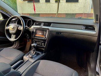 Prodám Škoda superb 2 125kw dsg rv2010 - 5