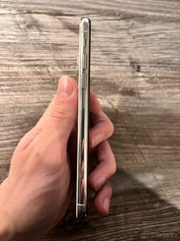 iPhone X 256 GB bílá - 5
