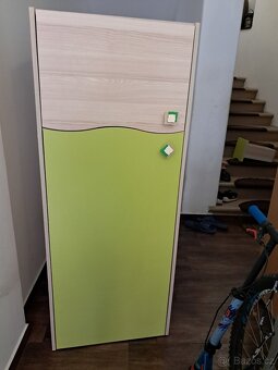 Psací stůl a skříň - 5