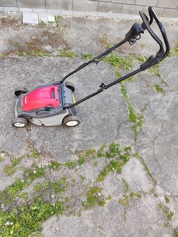 Prodám sekačka Honda - 5