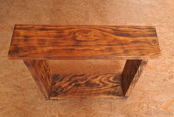 Masivní noční stolek/ polička s ,,patinou" - 5