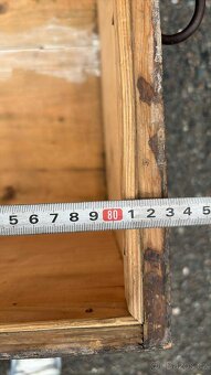 Stará dřevěná truhla ve velmi dobrém stavu - 5