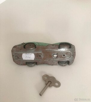 AUTÍČKO NA KLÍČEK - 5