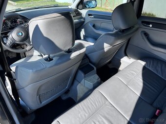 BMW 330i touring facelift E46 - 5