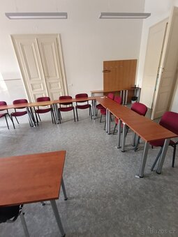 Stoly a židle ze školících místností - 5