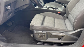 VW Passat Variant 2.0TDI Business Virtual 2023 - 5