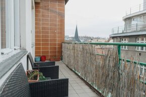 byt 2+1 u metra a vč. vybavení a balkonu - Praha 1 - 5