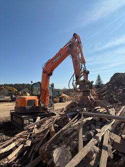 Pásové rypadlo Doosan DX85R - 5