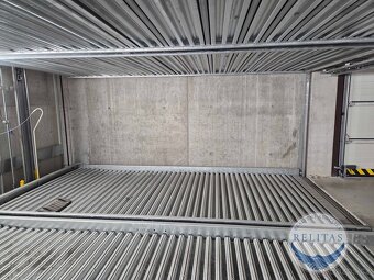 Pronájem garážového stání 11 m² - 5