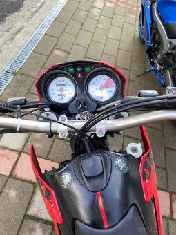 Prodám KTM Duke 640 LC4, r.v.2001 - 5